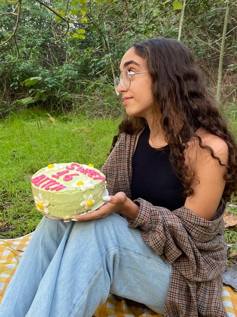 Birthday Picnic Photoshoot, Cake Photoshoot, Picnic Birthday Party, Birthday Picnic, Aesthetic Birthday, Park Birthday, Outdoor Birthday, Picnic Birthday, Foto Shoot