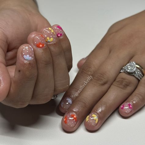 One of my favorite things to do is nail art on short nails. Some clients think they should only do a single color because their nails are short. 🥺 But the answer is you DONT have to. I love doing minimal designs they turn out the cutest. She wanted some very dainty flowers I thought the white dots would add to the look Service: Builder Gel using @luminary_nail_systems #biabnails #nailart #flowernails #nailjourney #houstonbuildergel Nail Art On Short Nails, Dainty Flowers, Builder Gel, Flower Nails, My Favorite Things, Minimal Design, Short Nails, The Cutest, The White