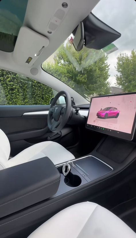 Girly Tesla, Tesla Model Y Grey, Tesla Car Aesthetic, Tesla Aesthetic, Tesla Interior, Luxury Cars Range Rover, Mens Luxury Lifestyle, Dancer Lifestyle, Barbie Car