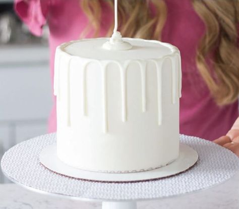 Mandy Merriman, Drip Icing, Drip Cake Tutorial, Drip Cake Recipes, Easy Buttercream Frosting, Icing Recipes, Smores Cake, Chocolate Drip Cake, Drizzle Cake