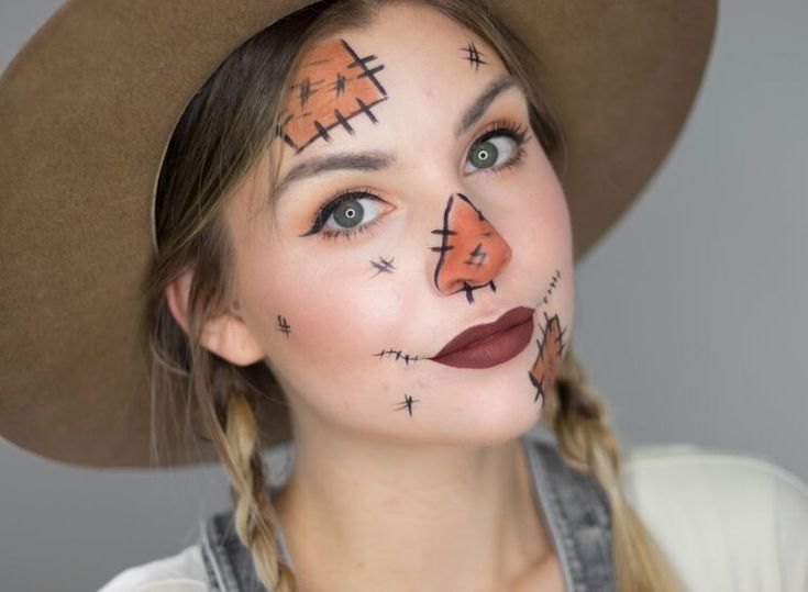 TWO SIMPLE HALLOWEEN LOOKS - using only Physicians Formula products! | Blonde & Ambitious Blog - easy Halloween makeup, simple Halloween look, easy Halloween look, scarecrow makeup, Halloween drugstore look Simple Halloween Looks, Scarecrow Face Paint, Scarecrow Halloween Makeup, Halloween Costumes Scarecrow, Scarecrow Makeup, Scarecrow Face, Scarecrow Costume, Halloween Makeup Diy, Pull Through Braid