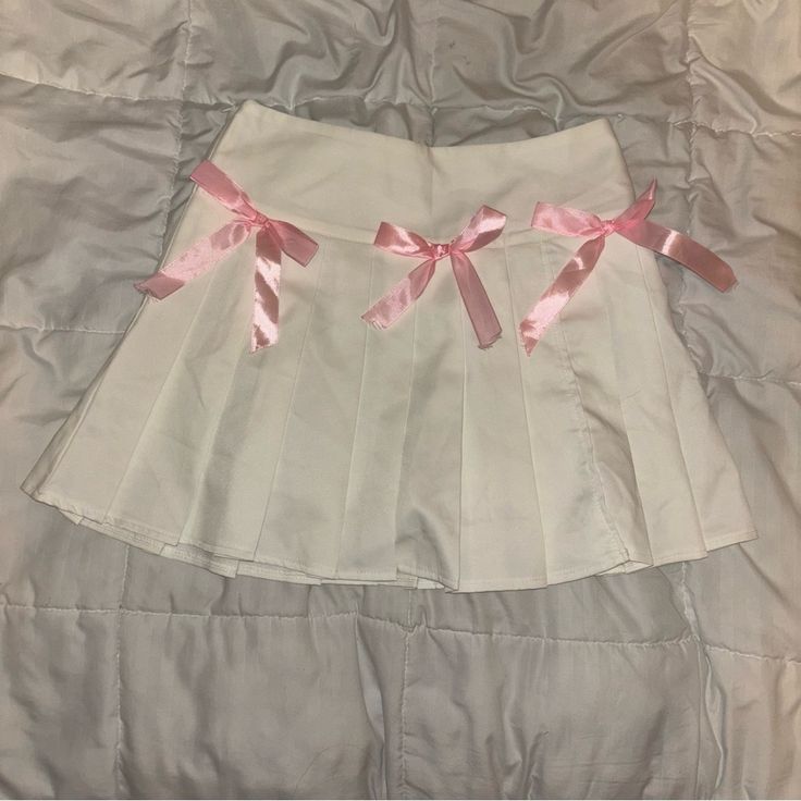 Zip Up Never Worn Built In Shorts Size:L (Not Us L More Like A Small) #Coquette #Babydoll #Y2k #Preppy #Princess Cute White Cotton Skirt, Cute Cotton Pleated Skirt, White High Waist Y2k Mini Skirt, Cute Cotton Mini Skort, White Kawaii Skirt For Spring, Kawaii Summer School Skirt, Spring White Kawaii Skirt, Pink Cotton Kawaii Skirt, Cute High Waist White Skirt