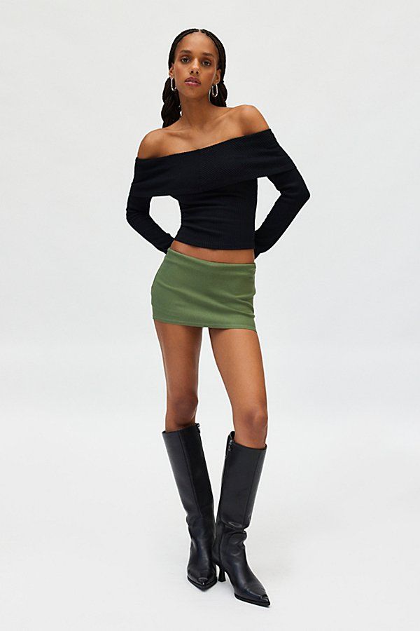 Effortless staple Silence + Noise skort in a slim, micro mini length. Designed in a soft & stretchy knit featuring a low-rise waistline and built-in shorts. Find it only at Urban Outfitters. Features Silence + Noise Piper micro skort Low rise mini skort Soft & stretchy knit Low rise waistline Slim fit Micro mini length Shorts lining Easy pull-on style UO exclusive Content + Care 76% Viscose, 21% nylon, 3% spandex Machine wash Imported Size + Fit Model in Green is 5’9" and wearing size Small Meas Fitted Elastane Mini Skirt For Fall, Fitted Seamless Bottoms For Fall, Casual Seamless Bottoms For Night Out, Fitted Seamless Bottoms For Spring, Seamless Fitted Spring Bottoms, Spring Seamless Fitted Bottoms, Trendy Fitted Seamless Bottoms, Fitted Pleated Skort From Urban Outfitters, Fitted Mini Skort By Urban Outfitters