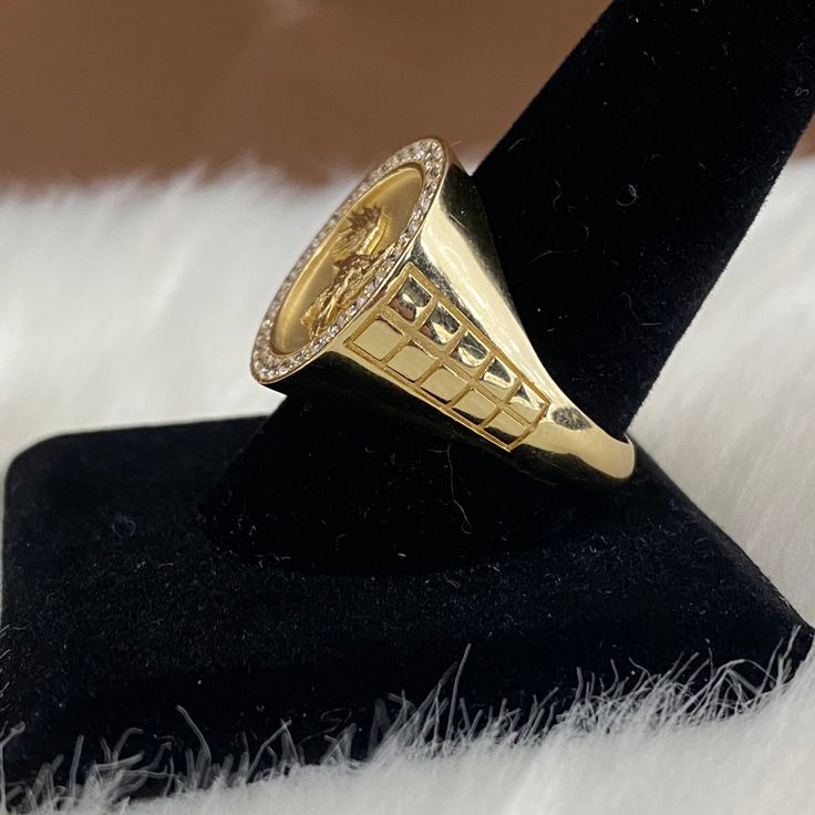 This product is avalilable to pick up in our Doral store.Features:Karat: 14K Gold.Color: Yellow Gold.Weight: 9,3grRing Size: 11 Luxury 14k Gold Ring With Center Stone, Yellow Gold Oval Signet Ring With Diamond Accents, Gold Signet Ring With Diamond Accents, Yellow Gold Oval Diamond Signet Ring, Oval Yellow Gold Diamond Signet Ring, Gold-plated Engraved Ring With Polished Finish, 14k Gold Dome Ring With Vs Clarity, Gold Plated Engraved Ring With Polished Finish, 14k Gold Cluster Ring With Vs Clarity