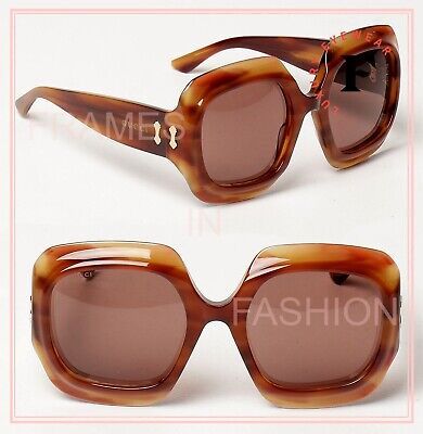 GG0988S Color 002. Vintage Gucci Sunglasses With Gradient Lenses, Designer Sunglasses For Summer Beach, Designer Sunglasses For Beach In Summer, Designer Summer Beach Sunglasses, Vintage Gucci Sunglasses With Tinted Lenses, Vintage Gucci Tinted Sunglasses, Gucci Square Frame Sunglasses For Summer, Designer Square Frame Sunglasses For The Beach, Designer Square Frame Sunglasses For Beach