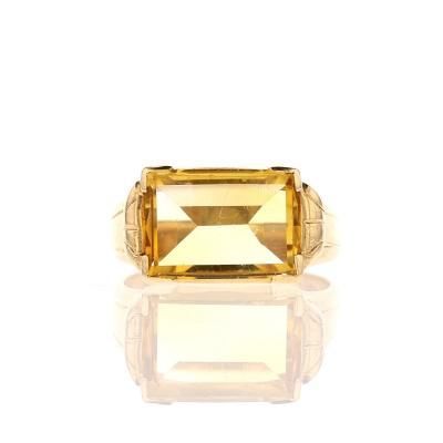 Citrine Ring Luxury Citrine Gemstones, Luxury Citrine Gemstones With Accent Stones, Yellow Gold Citrine Baguette Cut Ring, Yellow Gold Citrine Rings In Baguette Cut, Formal Citrine Ring With Diamond Cut, Formal Citrine Diamond-cut Ring, Formal Citrine Diamond Cut Ring, Formal Yellow Gold Topaz Ring With Diamond Cut, Formal Yellow Octagon Ring