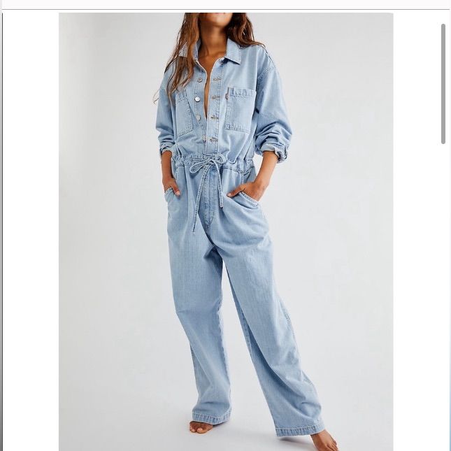 New With Tags. Size M And Fits Tall. I Am 5’5”, 150# Athletic Build And This Was Too Long On Me At Waist And In Total Overall Length Would Be Perfect For Someone 5’8” - 5’11” Levi's Denim Jumpsuit With Pockets For Summer, High Rise Light Wash Relaxed Fit Jumpsuits And Rompers, Levi's Blue Summer Overalls, High Rise Relaxed Fit Jumpsuits And Rompers For Spring, Levi's Denim Overall Jumpsuit, Casual Light Wash High Waist Jumpsuit, Levi's Summer Jumpsuits And Rompers With Pockets, Denim Blue Utility Jumpsuits And Rompers For Spring, Spring Utility Denim Blue Jumpsuits And Rompers