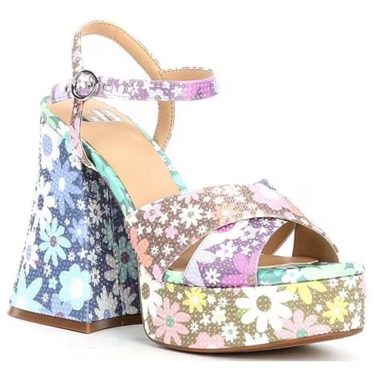 New Gianni Bini Daisy Print 1 In Platform 4.5 In Heel Size 6.5 Adjustable Ankle Strap Retail: $160 Inventory: B.82 Love The Shoes, But Not The Price? Send Me An Offer!!! White Sandals With 4-inch Heel For Spring, Multicolor Block Heel Sandals For Spring, Spring Vacation Sandals With 4-inch Heel, Vacation Sandals With 4-inch Heel For Spring, 4-inch Heel Sandals For Vacation In Spring, Vacation Heels With Floral Print And Round Toe, Floral Print Round Toe Heels For Vacation, White Floral Print Closed Toe Heels, Multicolor Sandals With Heel Strap For Spring