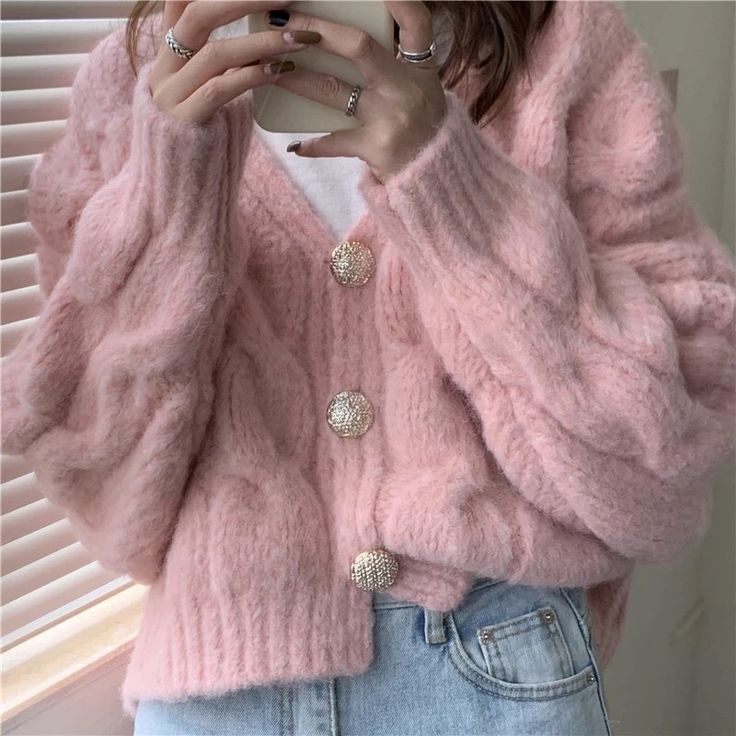 Super Chic Cable Knit Cardigan Comfortable And Soft Softgirl Outfits, Short Cardigan Sweater, Criss Cross Sweater, Crop Outerwear, Trendy Cardigans, Cross Sweater, Pullover Mode, Short Cardigan, Sweater Crop