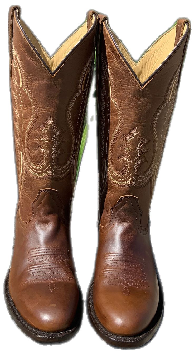 Round Toe Cowboy Boots, Western Store, Cowgirl Western, Rounded Toe Boots, Toe Designs, Cowhide Leather, Cowboy Boots, Leather Boots, Cowboy