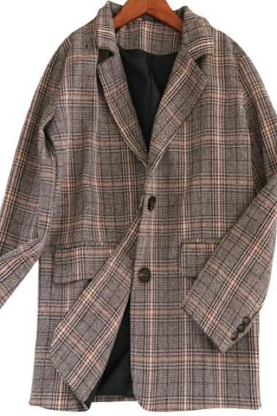 Plaid Blazer, runs little small, warm, short fit, two buttons, two front pockets, buttoned sleeves, trendy, elegant, fun. Casual Single Button Blazer For Office, Casual Single Button Office Blazer, Casual Plaid Blazer With Notch Lapel, Casual Tailored Blazer With Buttoned Pockets, Chic Plaid Blazer With Pockets, Casual Brown Single Button Blazer, Casual Brown Blazer With Single Button, Casual Single Button Blazer For Business, Casual Single-button Blazer For Business