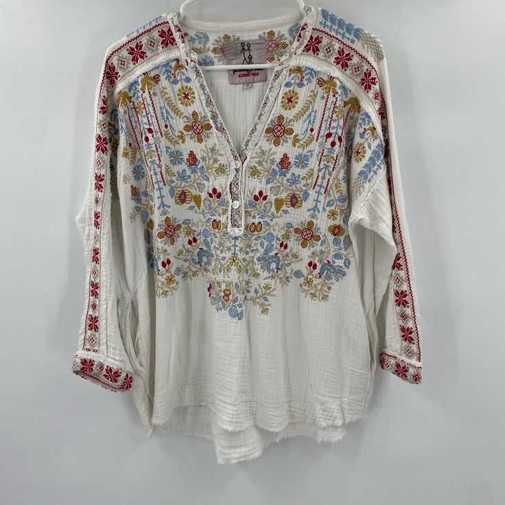 Pete & Greta Embroidered Tunic Top Mid Length Sleeves Size Small Johnny Was Pete & Greta , Embroidered Gauze Tunic Top, Button Front Detailing Placket (Henley Style), All Over Embroidery. Gauze Fabric Is Lightweight And Perfect For Hot Weather, 100% Cotton, And Relaxed Fit. Gently Used With Minimal Wear. Great Preowned Condition. White V-neck Top With Intricate Embroidery, White Bohemian Embroidered Tunic Top, Bohemian White Embroidered Tunic Top, White Folk Style Embroidered Top With Resham Embroidery, White Embroidered Tunic Top, White Folk Style Top With Resham Embroidery, Bohemian Tops With Multicolor Resham Embroidery, White Chikankari Embroidered Top For Festival, White Folk Embroidered Top With Floral Print