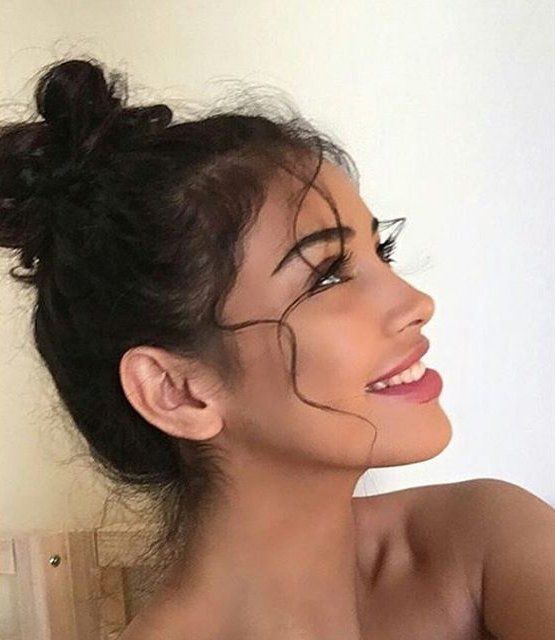 Cute Messy Buns, Perfect Nose, Beauty Make-up, Cindy Kimberly, Foto Poses, Nose Job, Beauty Goals, Side Profile, Messy Bun