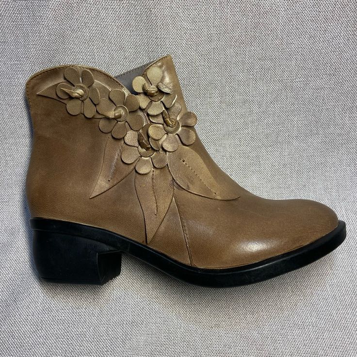 Socofy Comfy Floral Appliqu Artsy Ankle Leather Boots. Size 38. Us-7 New Without Box. Socofy, A Women's Shoe Brand That Integrates Art Into Life. Rich Colors And Beautiful Flowers, Bohemian Style. Bright Colors And Flowers. Handmade Leather Shoes. Soft And Comfy Shoes. Artistic Design. Spring Faux Leather Low Heel Boots, Spring Low Heel Leather Martin Boots, Spring Leather Martin Boots With Low Heel, Spring Martin Boots With Flat Heel And Medium Width, Spring Flat Heel Martin Boots Medium Width, Spring Leather Ankle Martin Boots, Leather Ankle Martin Boots For Spring, Brown Flat Heel Martin Boots For Spring, Brown Leather Booties For Spring