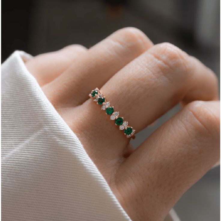 Emerald Ring Ideas, Emerald Wedding Band Stack, Dainty Emerald Ring, Emerald Stacking Ring, Emerald Ring Stack, Emerald Green Wedding Band, Green And Silver Nails, Emerald Gold Jewelry, Emerald Ring Band