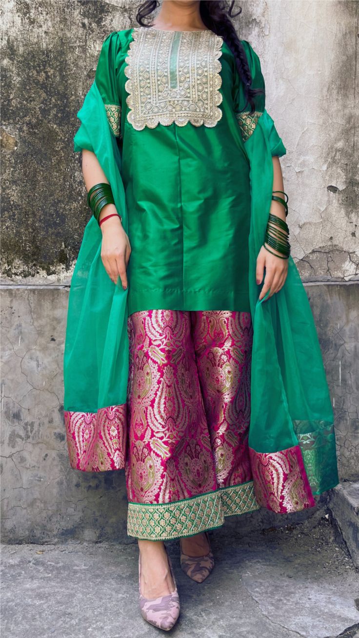 Guldasta Silk Set | Dark Green Silk Suit Design | Pyoor Banarasi Suit Designs Latest, Silk Suit Designs Indian, Silk Suit Design, Green Silk Suit, Dark Green Suit, Brocade Suits, Simple Kurtis, Cotton Dress Pattern, Design Kurti