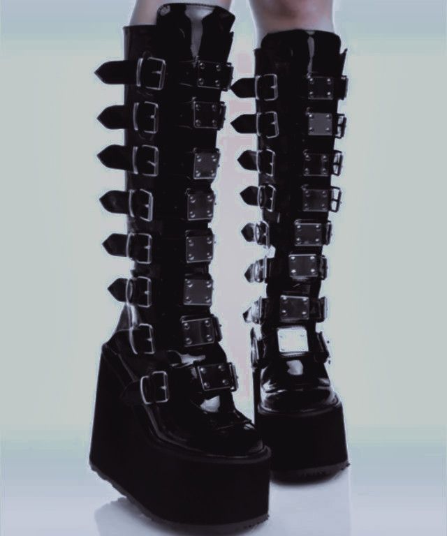 Goth Heels Boots, Gothic Boots Aesthetic, Big Goth Boots, Black Boot Aesthetic, Demonia Boots Aesthetic, Gothic Boots Women, Botas Dark, Boot Aesthetic, Gothic Heels