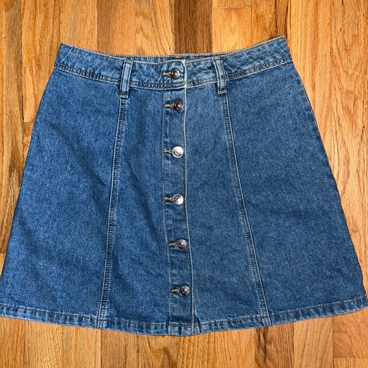 Brand New With Tags Size - 4 Jean Button Down Skirt! So Cute! Button Up Jean Skirt, Casual Mini Skirt With Button Closure For Day Out, Casual Short Length Denim Skirt With Buttons, Button-up Medium Wash Skirt With Buttons, High-rise Blue Skirt With Snap Buttons, Casual High Rise Skirt With Buttons, Casual Blue Skirt With Button Zip Fly, High Rise Casual Skirt With Buttons, High Rise Blue Skirt With Button Closure