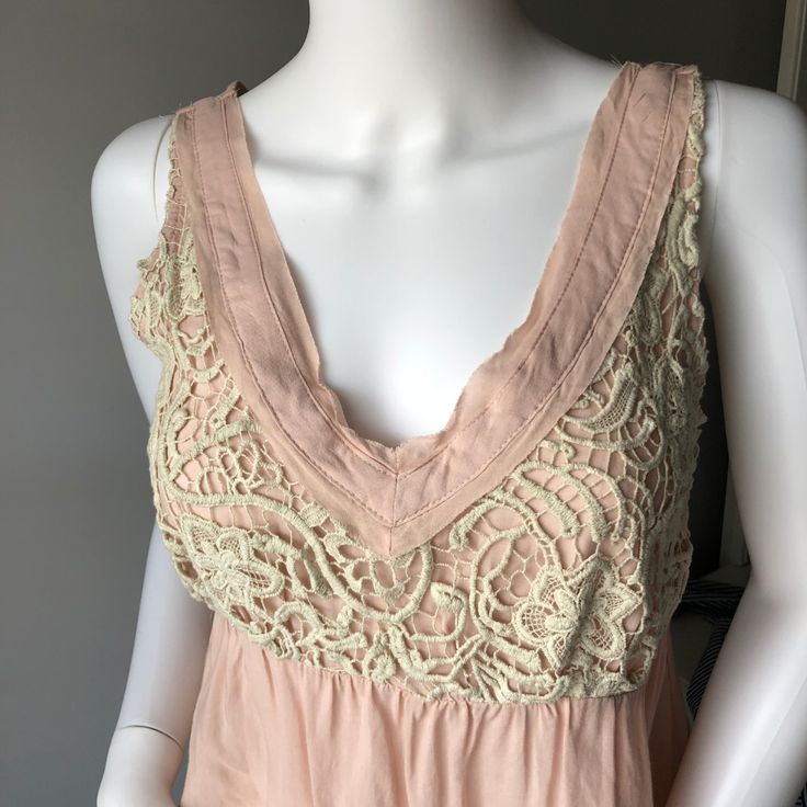 Gorgeous Lucy & Co Blush Sleeveless Empire Top With Cream Lace Overlay Very Unique, Ethereal Top - Vintage Feel While Maintaining A Modern Look Raw Edges & Zippered Back 100% Cotton Size M/ Eur 40 Feminine Lace Patchwork Tank Top For Spring, Chic Spring Tank Top With Lace Patchwork, Pink V-neck Crochet Top For Spring, Feminine Delicate Lace Tank Top For Spring, Spring Sleeveless Camisole With Delicate Lace, Feminine Spring Tank Top With Lace Trim, Feminine Lace Patchwork Tank Top For Summer, Feminine Summer Tank Top With Lace Patchwork, Spring Delicate Lace Sleeveless Camisole