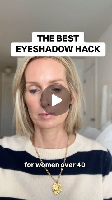 Kirsten Brusse | Over 40 Makeup Tips on Instagram: "READ THIS ⤵️⤵️⤵️  Make sure to save this quick & easy tutorial for later so you have it! ❤️  ➡️ Type the word EYES to get the links to these products as well as some budget friendly options straight to your inbox!   I get  a lot of DM’s about your struggles with eyeshadow over 40 so I am here helping you out today with this super easy eyeshadow tutorial.   If you are a women over 40, eye makeup can be tricky. Powder and glitter can emphasize texture and crepey lids.   The trick for eye makeup over 40 is this ⬇️⬇️⬇️  LESS IS MORE!!!   Apply all of these products sparingly. Less is more when it comes to shadow and the emphasis should be on the liner and mascara to make your eyes POP!  A primer helps even out your lid and makes your shadow g Natural Eye Makeup For Downturned Eyes, Easy Evening Eye Makeup, Dramatic Eye Makeup Over 40, Eye Make Up 40's For Women, Easy Natural Eye Makeup Everyday Look Eyeshadow Tutorials, Eye Shadow Looks Over 40, Eye Makeup Hooded Eyes Over 40, Eye Makeup In Your 40s, Eye Make Up Over 40 How To Apply