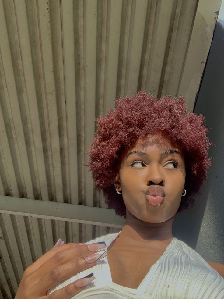 Skunk Stripe Afro 4c, Red Hair 4c Natural, Cherry Red 4c Hair, Coils On Natural Hair Shorts, Short 4c Hair Color Ideas, Short Afro Dyed Hair, Dark Red 4c Hair, Red Afro Hair Natural 4c, Twa Hairstyles 4c Hair Color