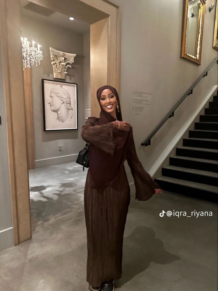 Black Women Hijab Fashion, Somali Hijabi Outfit, Somali Eid Outfits, Somali Dress Fashion, Eid Outfits Somali, Curvy Hijabi Fashion, Hijabi Dress Aesthetic, Hijab Fashion Black Women, Somali Girl Outfits