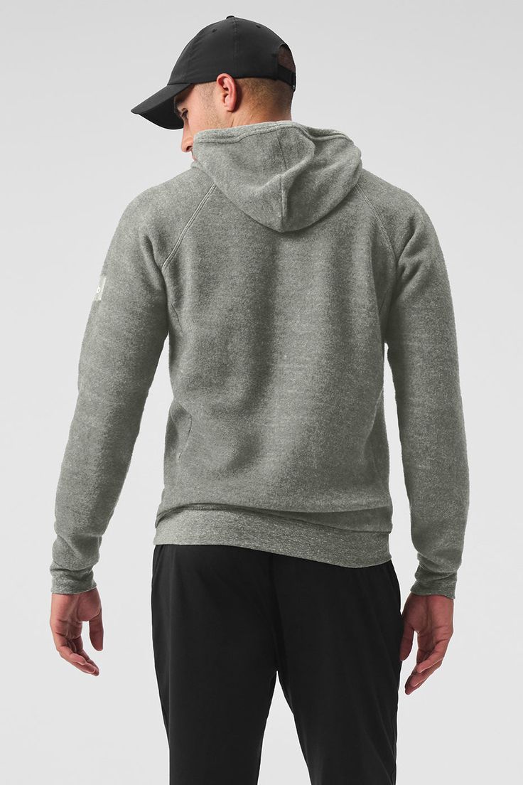 Constructed from both sides (smooth and fuzzy) of our plush, moisture-wicking triblend fleece, the Relaxed Hoodie is the ultimate in comfort for yoga or lounging. With hood drawstrings and hidden-zip side pockets. Super-soft tri-blend fleece with reverse panels Secure, invisible zippered pockets Designed & uniquely fit for every size Wear-tested by our in-house team for the perfect fit Comfy Hooded Workout Hoodie, Cozy Activewear With Drawstring Hood, Athletic Heather Hooded Hoodie For Loungewear, Fleece Athleisure Hoodie With Moisture-wicking, Moisture-wicking Fleece Hoodie In Athleisure Style, Moisture-wicking Fleece Hoodie For Athleisure, Comfortable Sports Hoodie, Cozy Hooded Activewear, Sporty Sweats By Alo Yoga