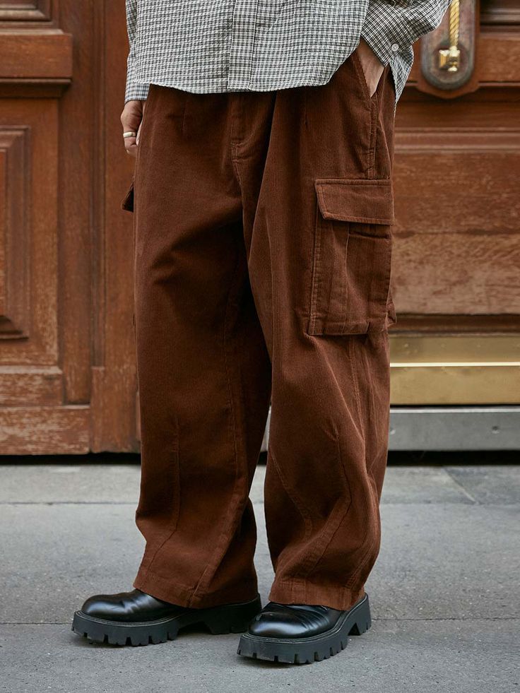 Editor's NotesMINIMAL PROJECT's cargo pants have a casual and trendy look with wide silhouette, large side cargo pockets, and sturdy corduroy fabric. You can style it with various items during multiple seasons.- Large cargo pockets- Wide silhouette- Tentar and tumble processedMeasurements (in.)S/M/L- Waist: 15.94 in. / 16.73 in. / 17.52 in.- Hip: 24.41 in. / 25.59 in. / 26.77 in.- Thigh: 15.75 in. / 16.14 in. / 16.54 in.- Rise: 13.78 in. / 14.17 in. / 14.57 in.- Hem: 9.84 in. / 10.24 in. / 10.63 Brown Cargo Pants For Winter Streetwear, Wide Leg Corduroy Cargo Pants With Pockets, Wide-leg Corduroy Cargo Pants With Pockets, Wide Leg Corduroy Cargo Pants, Winter Cargo Jeans With Side Pockets, Urban Brown Wide Leg Cargo Pants, Baggy Corduroy Cargo Pants, Brown Cotton Cargo Pants For Winter, Brown Cotton Cargo Jeans For Fall