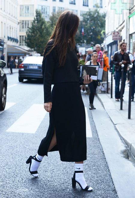 7 ways to wear socks and heels this winter Nike socks with heels and a maxi dress Heels With Socks Outfit, Heels And Socks, Tommy Ton, Mode Grunge, Cooler Style, Walking Down The Street, Stylish Fall Outfits, Sock Outfits, Paris Fashion Week Street Style