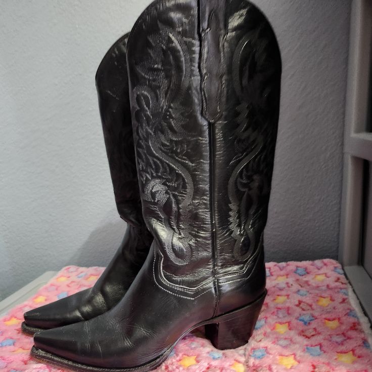 These Beautifully Detailed Black Cowgirl Boots Are Perfect For The Summer. They Are A Size 9. They're From Dan Post. They Have Rarely Been Worn As I Am Not Comfortable With The Heel Size. All Wear Is Shown In The Photos. #Cowgirl #Cowboy #Summer #Boots #Black #Country #Taylorswift #Trendy #Festival #Coachella Black Cowgirl Boots, Black Cowgirl, Summer Boots, Dan Post, Cowgirl Cowboy, Cowgirl Boots, Boots Black, Shoes Heels Boots, Shoes Women Heels