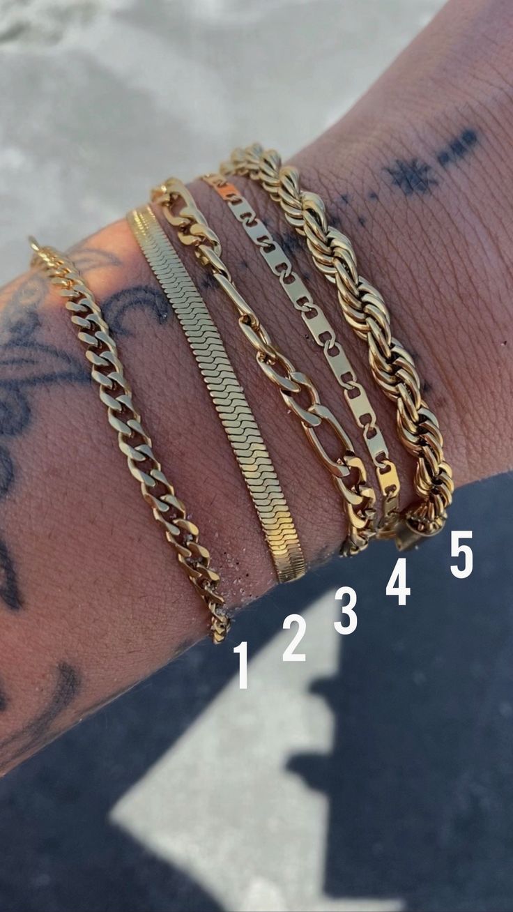 High quality gold bracelets Trending Bracelets, Gold Armband, Columbia Sc, Gold Bracelets, Chain Link Bracelet, Bling Bling, Link Bracelets, Exterior Design, Chain Link