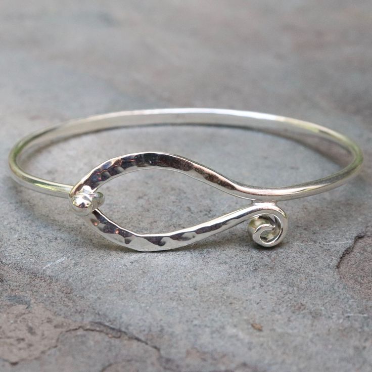 Hammered sterling silver bracelet Handmade Sterling Silver Jewelry, Silversmithing Tutorials, Silver Sterling Jewelry, Silversmith Rings, Handmade Copper Bracelet, Silver Wire Jewelry, Fish Bracelet, Silversmithing Jewelry, Hammered Silver Jewelry