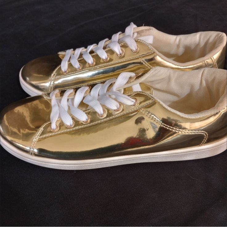 Charles Albert Sneakers Gold Sneakers Lace Up In Excellent New Condition Great For Metallic Trend High Shine Great Statement Shoe Round Toe Cute Style Pine Valley Box Ddj Liquid Metal Metallic Futuristic Futurecore Skater Trendy Gold Low-top Sneakers, Gold Slip-on Sneakers For Spring, Casual Gold Lace-up Sneakers, Gold Low-top Sneakers For Spring, Gold Lace-up Synthetic Sneakers, Gold Lace-up Sneakers, Gold Synthetic Lace-up Sneakers, Gold Sneakers With Round Toe And Laces, Gold Low-top Casual Sneakers