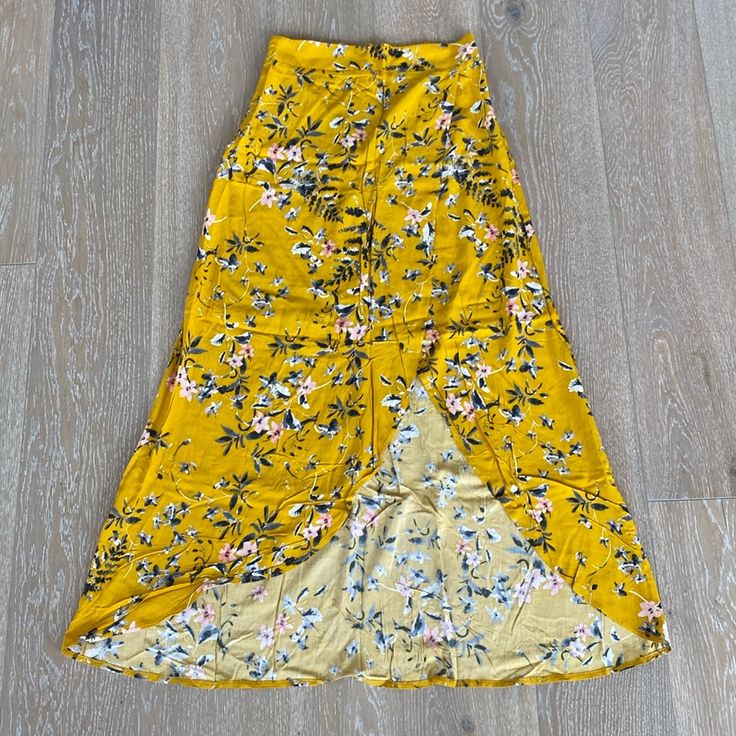 Express Hi Low Maxi Skirt. Yellow Floral. Size Small. Elastic Back. Nwt. Casual Yellow Bottoms For Brunch, Yellow Bottoms For Spring Brunch, Yellow Maxi Skirt For Day Out, Yellow Fitted Maxi Skirt For Day Out, Yellow Flowy Skirt For Day Out, Yellow Flowy Maxi Skirt For Day Out, Yellow Long Skirt For Summer, Yellow Skirt For Day Out, Yellow Flowy Maxi Skirt For Spring