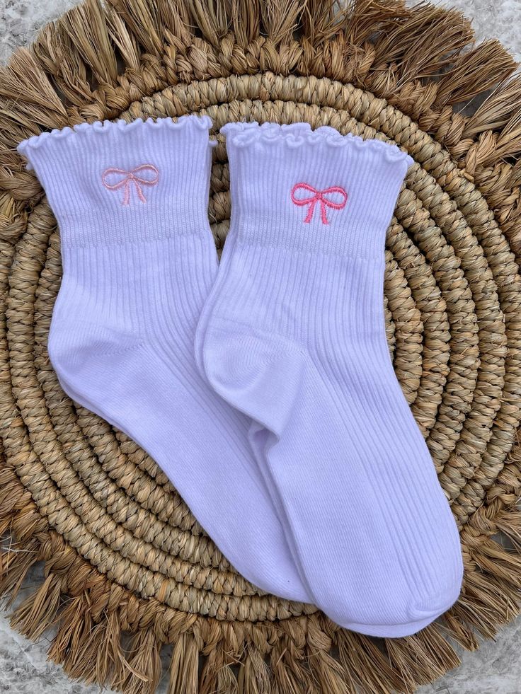 These cute and trendy socks are a white ruffle crew sock embroidered with a pink bow on each side. 🎀✨ ✨ listing for one pair only ✨ comes in woman's size 5-9 ✨ choose from two colors: light pink and dark pink Bow Socks, Cute Socks Aesthetic, Pretty Socks, Lulu Leggings, Trendy Socks, Cute Nike Outfits, Preppy Shoes, Cute Socks, Cute Nikes