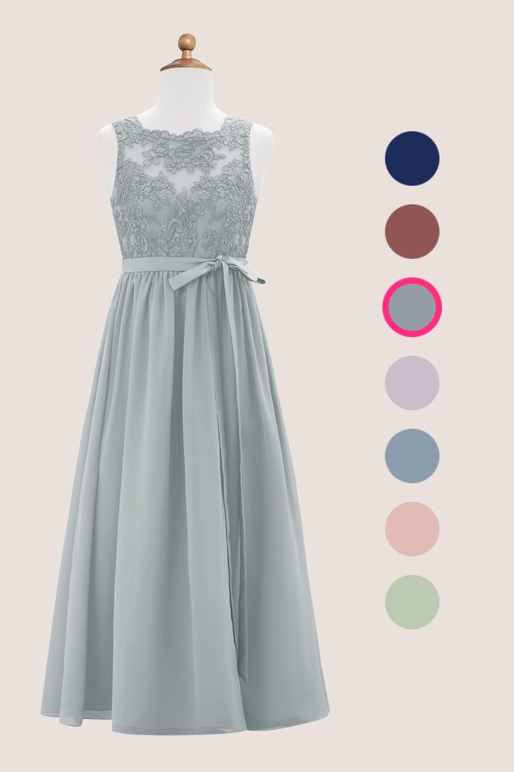 a bridesmaid's dress with different colors