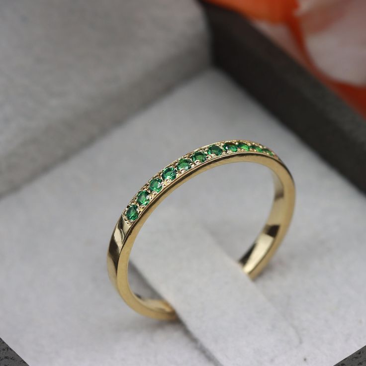 Rings Green, Smaragd Ring, Green Gemstone Ring, Silver Stacking Rings, May Birthstone, Half Eternity Ring, Emerald Gemstone, Green Gemstones, Lovely Jewellery