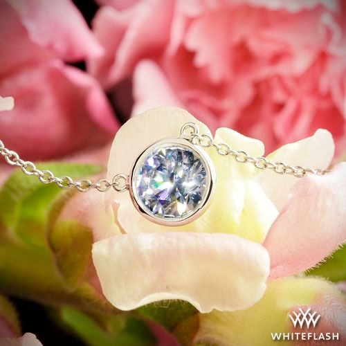 From the Italian word meaning “True” we introduce the Verismo Diamond Pendant. This beautiful handmade full bezel design will insure that your diamond gets all the attention it truly deserves while being held securely in place. Italian Word, Fine Engagement Rings, Luxurious Jewelry, Word Meaning, Being Held, Buy Earrings, Romantic Gestures, Shine Bright Like A Diamond, Diamond Settings