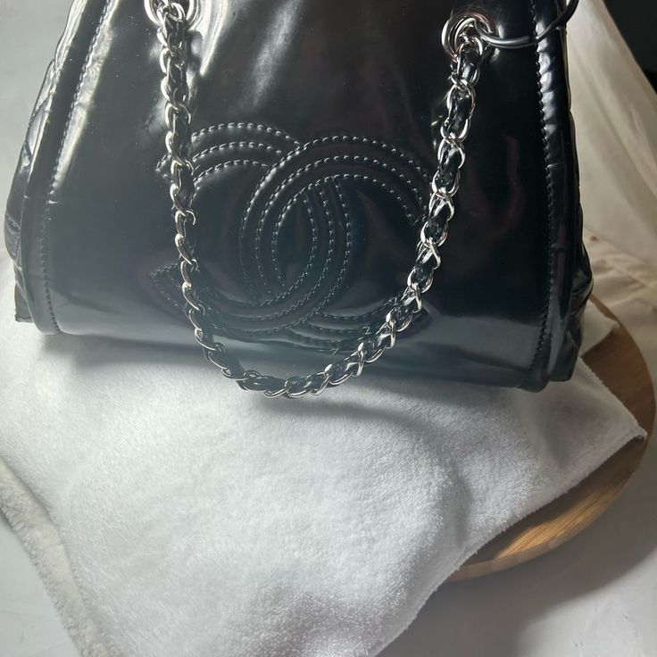 Chanel Bag Tote Beautiful Very Roomy Sliding Chain Hits At Hip Or Underarm Or Wrist Carry Or Across Body Chanel Lipstick, Chanel Bags, Chanel Bag, Chanel, Bag Lady, Tote Bag, Chain, Black