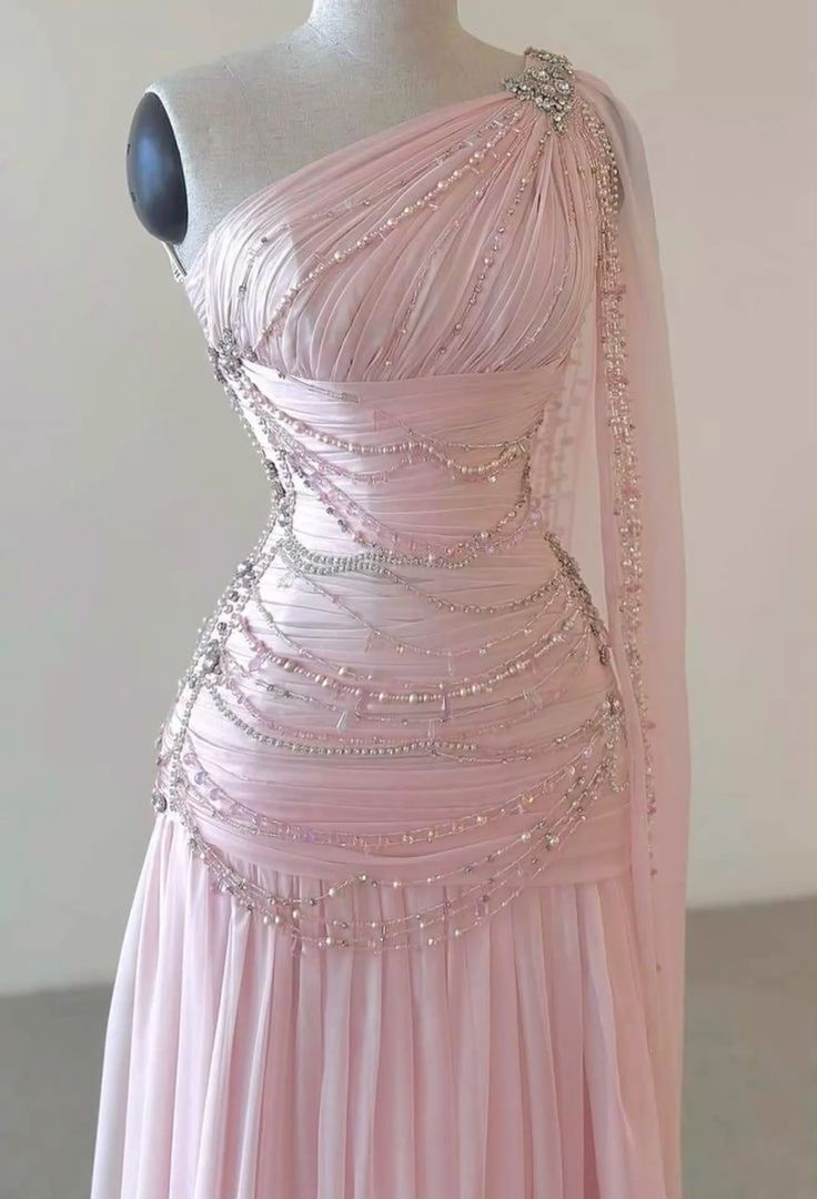 Détails de l'article :

 Numéro de produit : C3101

 Tissu : Mousseline

 Silhouette : Une ligne

 Manches : Sans manches

 Style de dos : fermeture éclair Gaun Abad Pertengahan, Hot Prom Dress, 파티 드레스, Floor Length Prom Dresses, Prom Dresses Vintage, Pink Chiffon, Prom Dress Inspiration, Mode Design, Pretty Prom Dresses