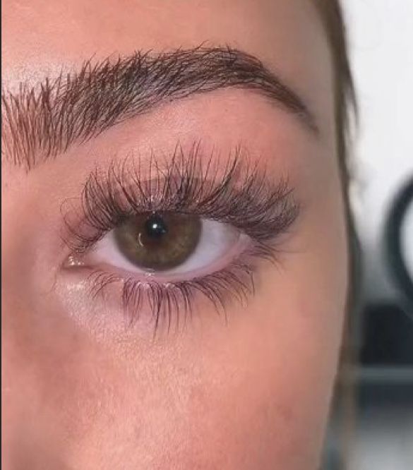 Long Thick Eyelashes, Thick Brows, Perfect Eyelashes, Pretty Lashes, Eyelash Growth Serum, Smink Inspiration, Thicker Eyelashes, Eyelash Serum, Lash Serum