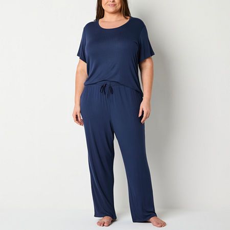 Unwind in comfort and style with this women's plus 2-piece pajama set from the Liz Claiborne Cool And Calm collection. Made from knit pointelle, it includes a short-sleeve scoop neck shirt paired with matching pants featuring a drawstring waistband and convenient side slip pockets. # Pieces In Set: 21st Piece Description: Top1st Piece Apparel Length: 27.5 Inches1st Piece Fabric: Knit1st Piece Fiber Content: 97% Rayon, 3% Spandex1st Piece Care: Machine Wash, Tumble Dry2nd Piece Description: Pants Scoop Neck Shirt, Matching Pants, Pajama Sets, Drawstring Waistband, Neck Shirt, Liz Claiborne, 2 Piece, Pajama Set, Scoop Neck