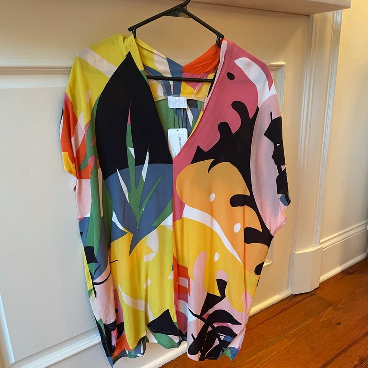 Mod Karli Blouse. Fabric Is Fantastic! Multicolor V-neck Rayon Blouse, Tropical V-neck Top With Vibrant Print, Summer V-neck Blouse With Tropical Print, V-neck Tropical Print Blouse For Beach, Summer V-neck Tops With Multicolor Print, V-neck Beach Top With Abstract Print, V-neck Blouse With Abstract Print, Patterned Rayon V-neck Top, Vacation V-neck Viscose Blouse