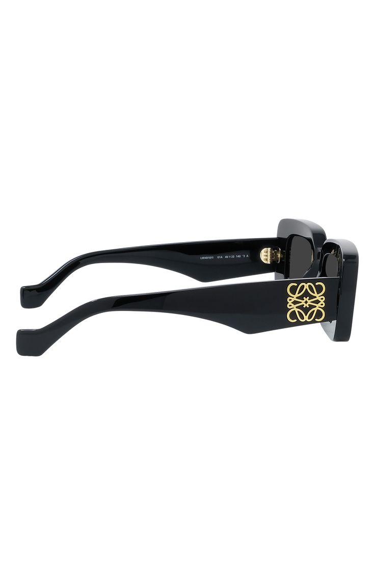 Loewe's looping logo adorns the temples of rectangular sunglasses with thick, chunky frames and full-coverage UV protection. 46mm lens width; 22mm bridge width; 140mm temple length 100% UV protection Acetate Made in Italy Designer Rectangular Sunglasses With Uv Protection, Luxury Rectangular Shield Sunglasses With Uva Protection, Luxury Rectangular Sunglasses With Uv Protection, Luxury Rectangular Shield Sunglasses With Mirrored Lenses, Luxury Rectangular Shield Sunglasses With Polarized Lenses, Designer Rectangular Sunglasses With Polarized Lenses, Designer Rectangular Sunglasses With Mirrored Lenses, Luxury Sleek Rectangular Shield Sunglasses, Loewe Inflated Sunglasses Outfit