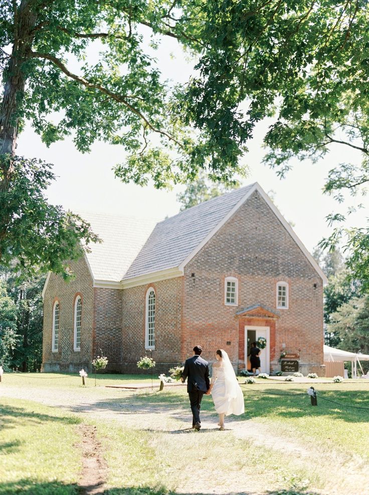 On a warm summer afternoon, Madison and Richard married one another under the roof of Old St. Johns Church. This historic Virginia church was full of so much charm, I could see what made them fall so in love with the church    historic virginia Summer wedding white green Simple church Natalie Jayne photographer Photography elegant Historic Virginia, Wedding Venues In Virginia, St John's Church, Picnic Engagement, Charlottesville Wedding, Simple Elegant Wedding, Summer Afternoon, Romantic Bride, Wedding White