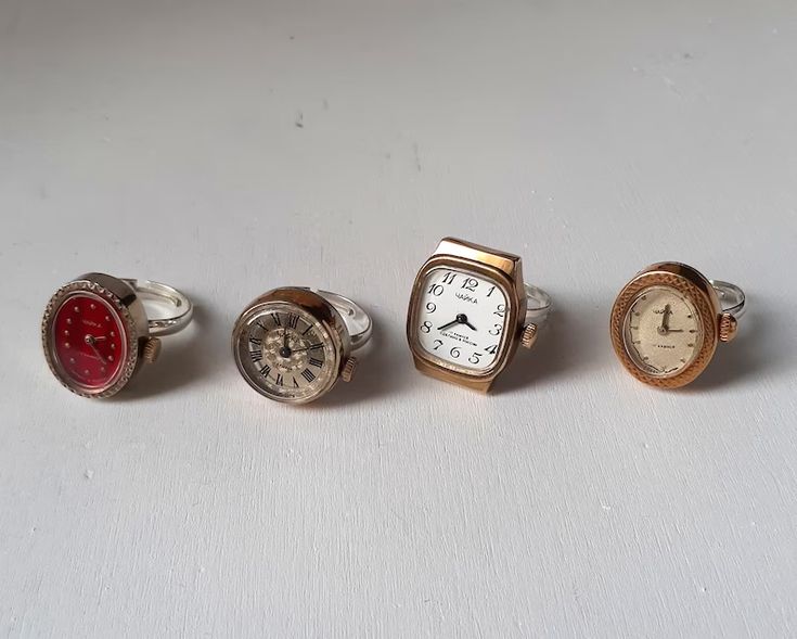 Vintage Ring Watch gold Ring Watch soviet Watch russian - Etsy Clock Ring Vintage, Clock Ring, Watch Rings, Gold Girl, Luxe Jewelry, Rings Rings, Ring Watch, Dope Jewelry, Funky Jewelry