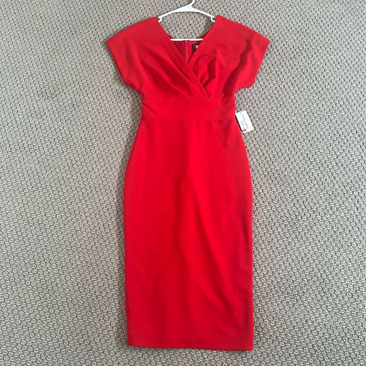 Nwt Xs Chic Red Short Sleeve Bodycon Dress, Red Bodycon Midi Dress For Cocktail, Red Short Sleeve Bodycon Dress For Date Night, Red Midi Length Bodycon Dress For Formal Occasions, Red Sheath Bodycon Midi Dress, Red Fitted Sheath Midi Dress, Red Bodycon Sheath Midi Dress, Red Midi Workwear Dress, Red Short Sleeve Midi Dress For Evening