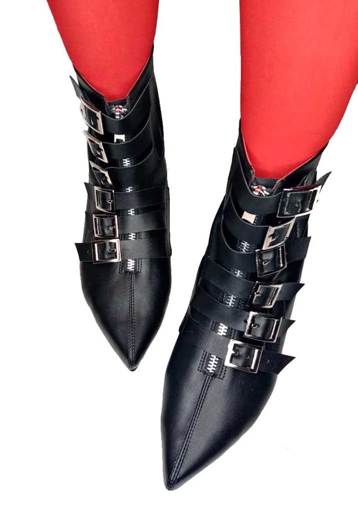 Winklepickers Goth, Goth Pikes, Botas Goth, Ghost Oc, Pointy Shoes, Goth Shoes, Womens Booties, Handmade Boot, Booties Ankle Boots