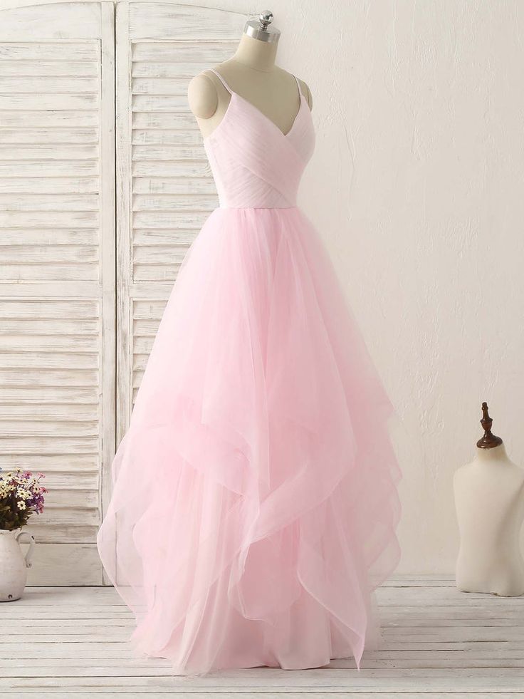 Fitted V-neck Tulle Dress, Long Tulle Dress For Prom Season, V-neck Tulle Dress For Prom Season, Fitted Tulle Long Dress, V-neck Tulle Evening Dress, V-neck Tulle Dresses For Evening, Evening Dress With Fitted Bodice And Tulle Skirt, Formal V-neck Tulle Dress, Fitted Tulle Skirt Evening Dress