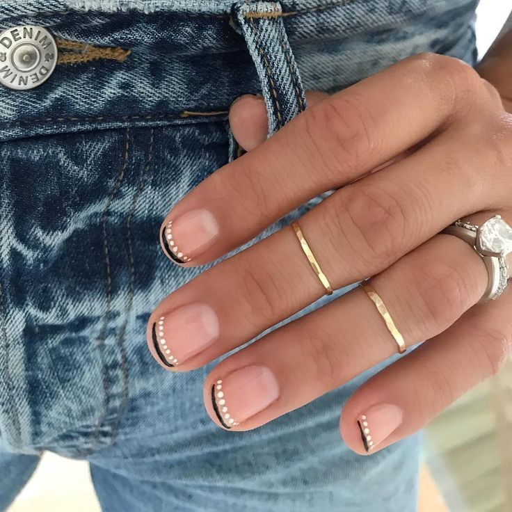 French Moon Nail Art Is the New French Manicure | POPSUGAR Beauty Stars Nails, Nagellack Trends, Moon Nails, Minimalist Nail Art, Nagel Tips, Minimal Nails, Work Nails, Blue Nail, Simple Nail